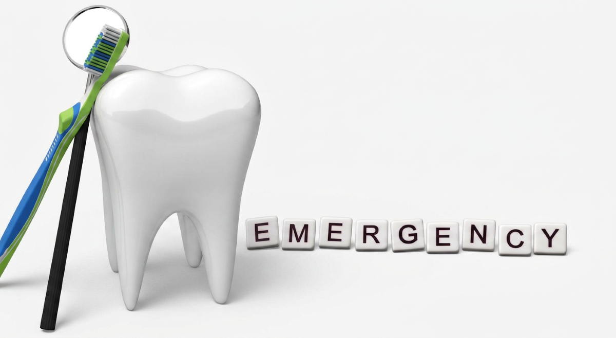 Emergency Dentistry at Aroma Dental in Humble, TX: an emergency dentist examining a patient in pain during a same day urgent appointment